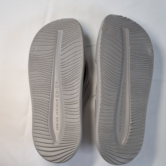 Clpp'li Tan and White Slide Sandals - Picture 4 of 6